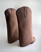 Cargar imagen en el visor de la galería, Botas Cowboy Oversized - Dolly Madera