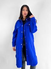 Cargar imagen en el visor de la galería, Leggins vinipiel con bolsos simulados