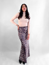 Cargar imagen en el visor de la galería, Blusa básica cuello alto afelpada - Beige