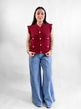 Cargar imagen en el visor de la galería, Chaleco punto grueso con botones