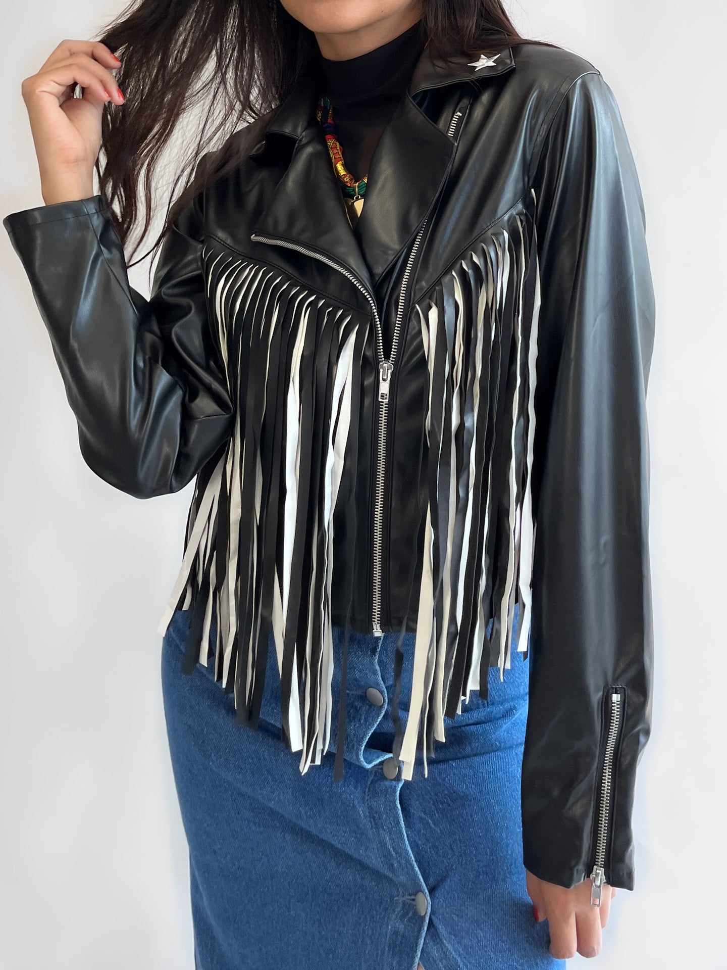 Chaqueta motociclista con estrellas y flecos