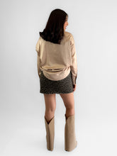 Cargar imagen en el visor de la galería, Camisa santinada pliegue al centro m/l - Champagne
