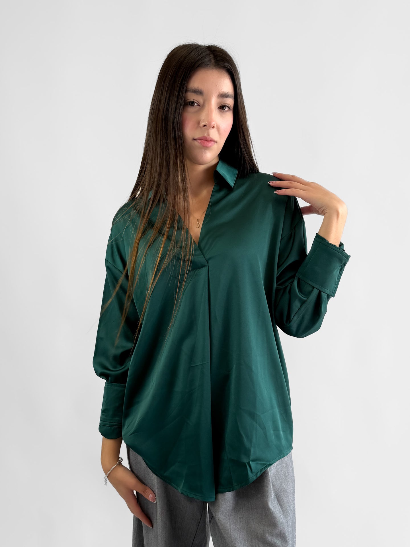 Camisa santinada pliegue al centro m/l - Verde