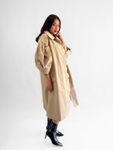 Cargar imagen en el visor de la galería, Blazer gabardina manga bombacha ondas
