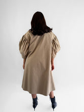 Cargar imagen en el visor de la galería, Blazer gabardina manga bombacha ondas
