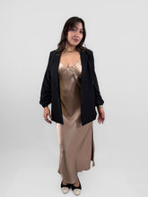 Cargar imagen en el visor de la galería, Blazer básico maga corrugada - Negro
