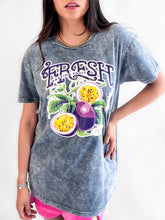 Cargar imagen en el visor de la galería, Tshirt básica oversized- Pasiflora
