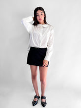 Cargar imagen en el visor de la galería, Falda short con cintillo - Negro
