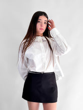 Cargar imagen en el visor de la galería, Falda short con cintillo - Negro
