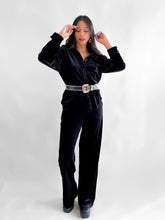 Cargar imagen en el visor de la galería, Set velvet pantalon y camisa - Negro
