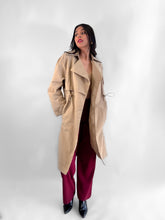 Cargar imagen en el visor de la galería, Rompevientos largo sport - Beige
