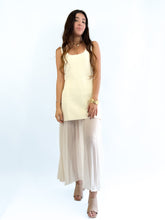 Cargar imagen en el visor de la galería, Vestido bandage con plisado - Ivory
