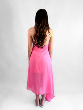 Cargar imagen en el visor de la galería, Vestido shift on halter asimétrico
