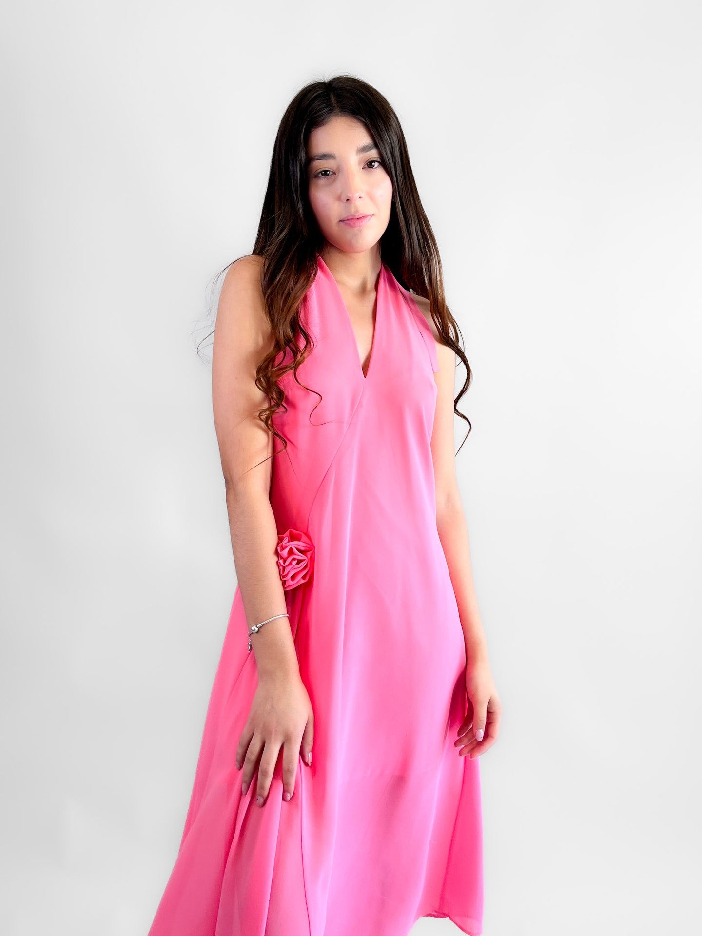 Vestido shift on halter asimétrico