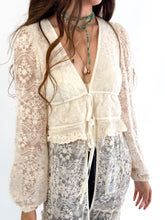 Cargar imagen en el visor de la galería, Kimono bohemio mesh/encaje
