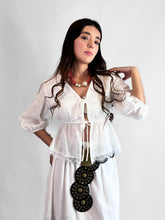 Cargar imagen en el visor de la galería, Blusa algodón encaje manga 3/4 - Blanco

