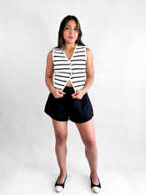 Cargar imagen en el visor de la galería, Short linen blend volado - Negro
