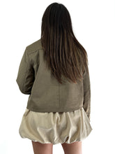 Cargar imagen en el visor de la galería, Chaqueta suede con botones
