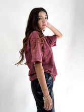 Cargar imagen en el visor de la galería, Tshirt acid wash brillos - Tinto
