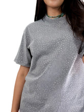 Cargar imagen en el visor de la galería, Tshirt acid wash brillos - Gris
