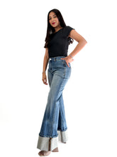 Cargar imagen en el visor de la galería, Blusa licra, escote es espalda - Negro
